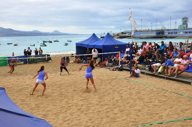 Βeach Tennis: Τα βλέμματα στον GIOVANNINI