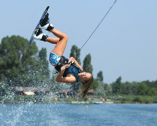 Water Skiing: Θέαμα στην Πλαζ και στο Αγρίνιο